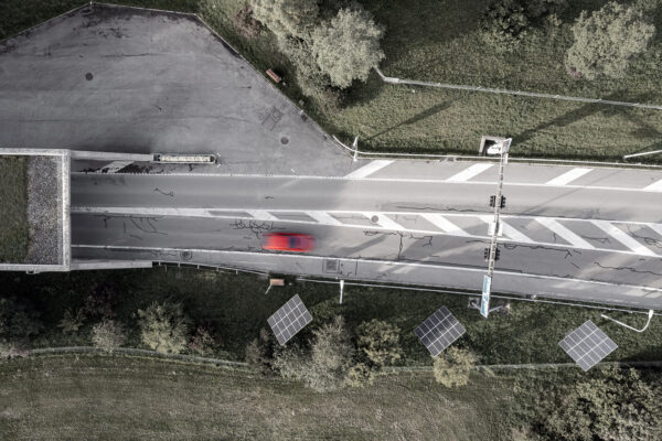 Prudence à la sortie des tunnels